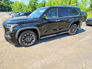 Toyota Sequoia, Auto na cestě